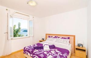 Postel nebo postele na pokoji v ubytování Six-Bedroom Holiday Home In Sipan