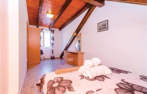 Postel nebo postele na pokoji v ubytování Six-Bedroom Holiday Home In Sipan