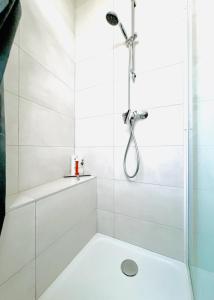 Un baño de Chambre calme vue jardin
