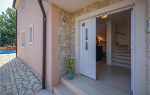 Fotografie z fotogalerie ubytování Holiday Home Valbandon I v destinaci Štinjan