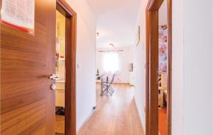 Fotografie z fotogalerie ubytování Holiday Home Valbandon I v destinaci Štinjan