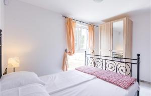 Postel nebo postele na pokoji v ubytování Holiday Home Valbandon I