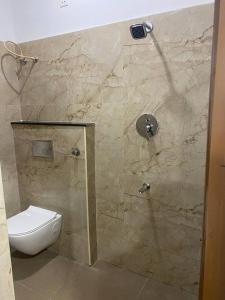 Koupelna v ubytování Mymoon service apartment + 31 fotografií