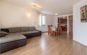 Posedenie v ubytovaní Holiday Home Ivusini Xiv V