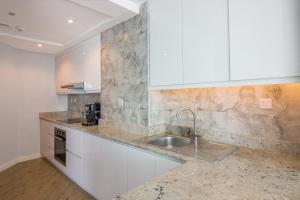 迪拜Birds Eye 2BR - Torch Tower-L51 - Near Marina Walk的相册照片