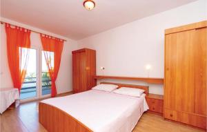 Posteľ alebo postele v izbe v ubytovaní Holiday Home Vinacac Bb Iii