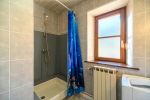 Kúpeľňa v ubytovaní Charmante Maison - Vosges + 22 fotografií