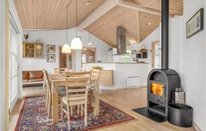Kuchyň nebo kuchyňský kout v ubytování Holiday Home Kuskevej Jerup Ix