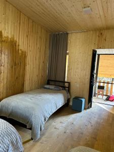 Letto o letti in una camera di Arde