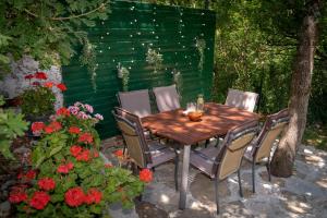 Zahrada ubytování Apartments Srdanovic