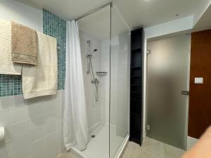 Ένα μπάνιο στο Birbantes 21 +15 φωτογραφίες