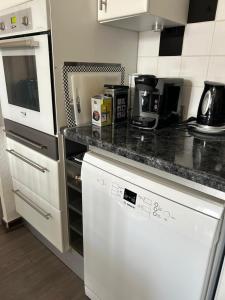 Η κουζίνα ή μικρή κουζίνα στο Appartement spacieux en Provence +11 φωτογραφίες
