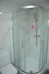 Koupelna v ubytování Ensuite Room 4 mins from Luton Airport