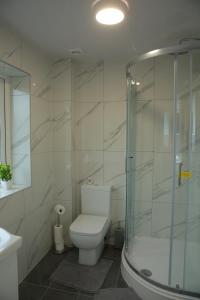 Koupelna v ubytování Ensuite Room 4 mins from Luton Airport