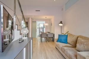 Kuchyň nebo kuchyňský kout v ubytování Lugaris Rambla Apartments