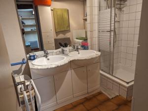 Bilik mandi di Châlet Les Arcs 1600- Montrigon Funiculaire +53 gambar