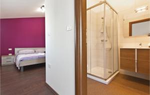Postel nebo postele na pokoji v ubytování Pet Friendly Home In Sveti Kirin