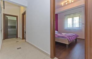 Postel nebo postele na pokoji v ubytování Pet Friendly Home In Sveti Kirin