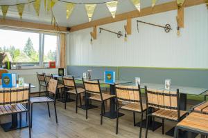 Posezení v ubytování Maison familiale 3 chambres au calme dans la nature + 17 fotografií