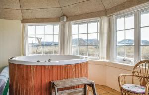 Fotografie z fotogalerie ubytování Nice Home In Harboøre With Kitchen v destinaci Harboør + 19 fotografií