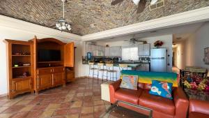 Η κουζίνα ή μικρή κουζίνα στο La Casita Sirena