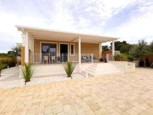 Budova, kde se vila nachází