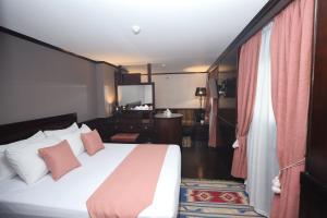 Voodi või voodid majutusasutuse YOU Nile View Hotel toas