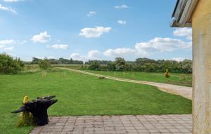 Zahrada ubytování 3 Bedroom Beautiful Home In Snedsted