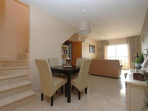 Posezení v ubytování Luxury Apartment Holiday Rental Ne