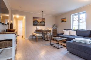 Istumisnurk majutusasutuses Fewo Böhler Diek, Whg 4 – Entspannung unter Reet in SPO +14 fotot