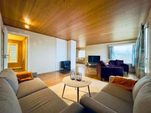 Posezení v ubytování The Yellow House