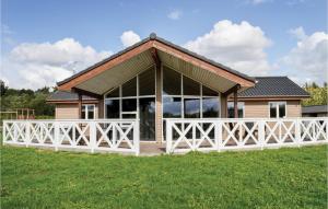 Budova, kde se prázdninový dům nachází + 19 fotografií