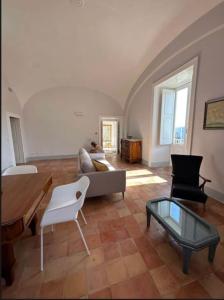 Χώρος καθιστικού στο Casa Novecento Ventotene