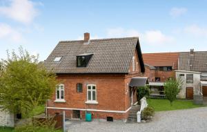 Budova, kde se apartmán nachází + 18 fotografií