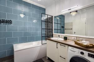 Ένα μπάνιο στο Sika Onyx Garden Apartment Arad +23 φωτογραφίες