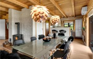 Posezení v ubytování Holiday Home Hjarnøvej Glesborg Xii