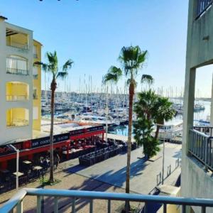 Γενική θέα στη θάλασσα ή θέα στη θάλασσα από  αυτό το διαμέρισμα