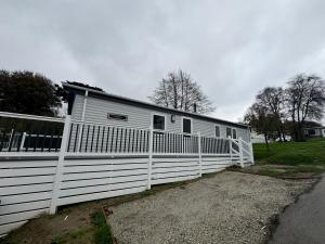 El edificio en el que está el departamento