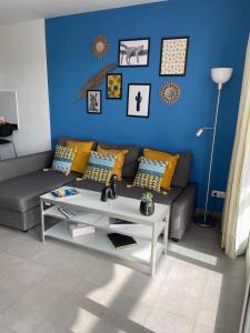 Area soggiorno di MOGAN PEARL - POOL - DOUBLE TERRACE - OCEAN VIEW - BEACH - WIFI - WONDERFUL Complex - FREE DIGITAL TRAVEL GUIDE