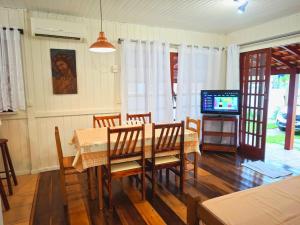 Μια τηλεόραση ή/και κέντρο ψυχαγωγίας στο Las Rocas Bech House