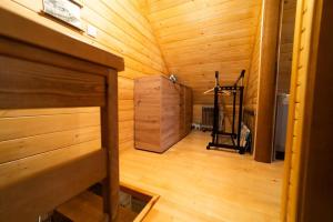 Fitness centrum a/nebo fitness zařízení v ubytování Brvnara Nina