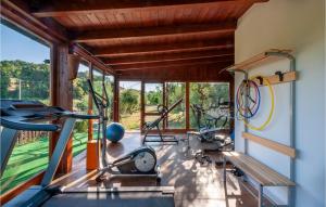 Pusat kecergasan dan/atau kemudahan kecergasan di Amazing Home In San Giovanni
