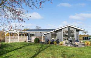 Jardín al aire libre en Cozy Home In Haderslev With Wifi