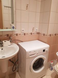 Koupelna v ubytování Apartmany u tri jehnatek + 15 fotografií