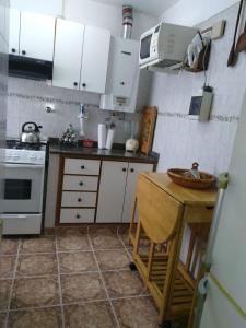 Η κουζίνα ή μικρή κουζίνα στο Piso en la peatonal