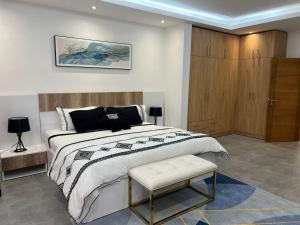 Giường trong phòng chung tại The Luxury Spacious 4 bedroom Villa +25 ảnh