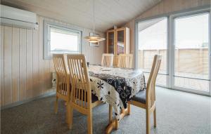 Fotografie z fotogalerie ubytování Three-Bedroom Holiday Home In Hemmet v destinaci Hemmet + 8 fotografií