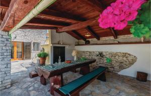 Fotografie z fotogalerie ubytování Cozy Home In Skicini With Sauna v destinaci Juršići