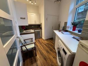 Fotografie z fotogalerie ubytování Inchview Beachfront with Log Fire near Edinburgh v destinaci Burntisland