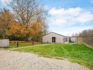Zahrada ubytování Holiday home Glesborg LXXXIX